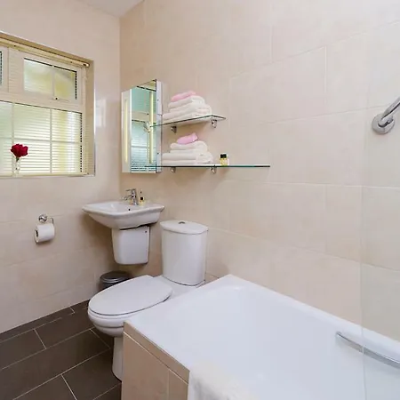 Harbour View 4*